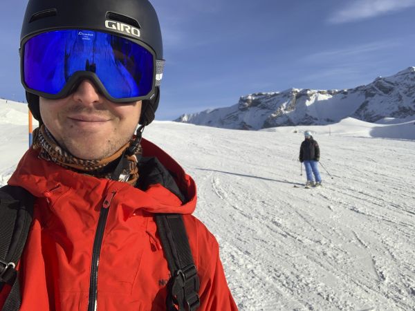 Selife von Simon beim Skifahren